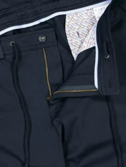 Bugatti Chino Mit Stretchanteil Und Tunnelzug, Blau 6 Bugatti Chino Mit Stretchanteil Und Tunnelzug, Blau -Angebote Jack & Jones || Eterna || Paul&Shark Store 1 600 115